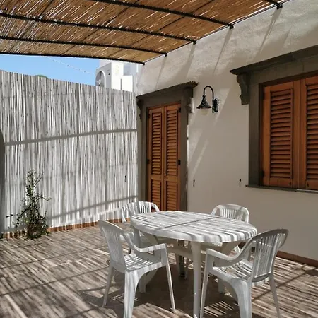 Anfora Blu Feriehus Canneto (Lipari)