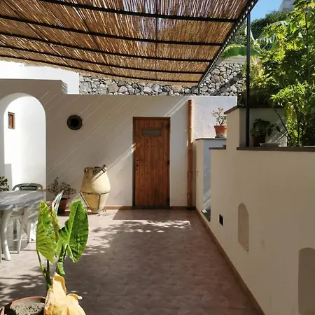 Anfora Blu * Canneto (Lipari)